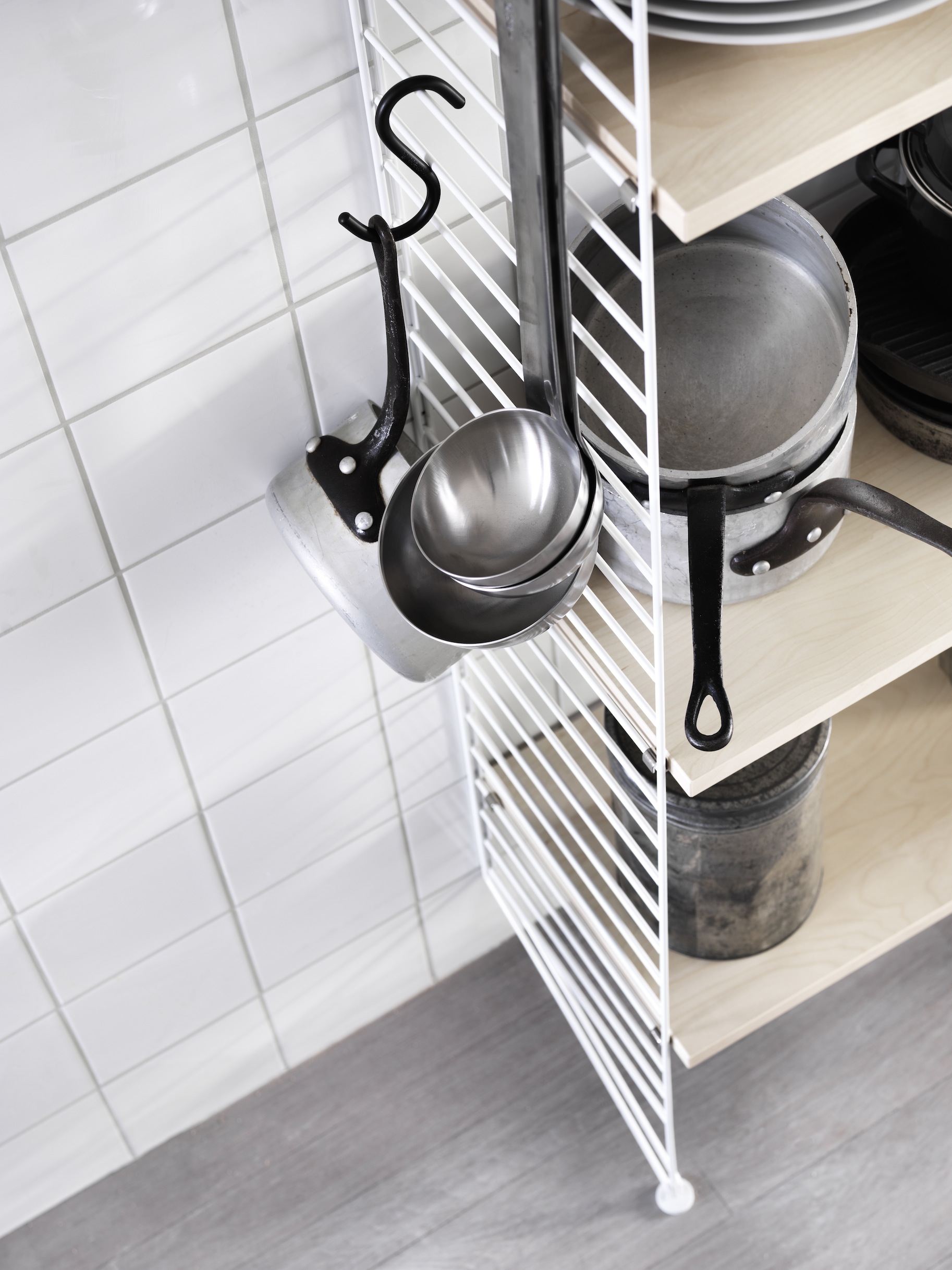 Meuble Tele A Suspendre : Pour Une Cuisine Lumineuse Ou Pour Meubler Un Espace Table Meuble Tele A Suspendre : Pour Une Cuisine Lumineuse Ou Pour Meubler Un Espace Table