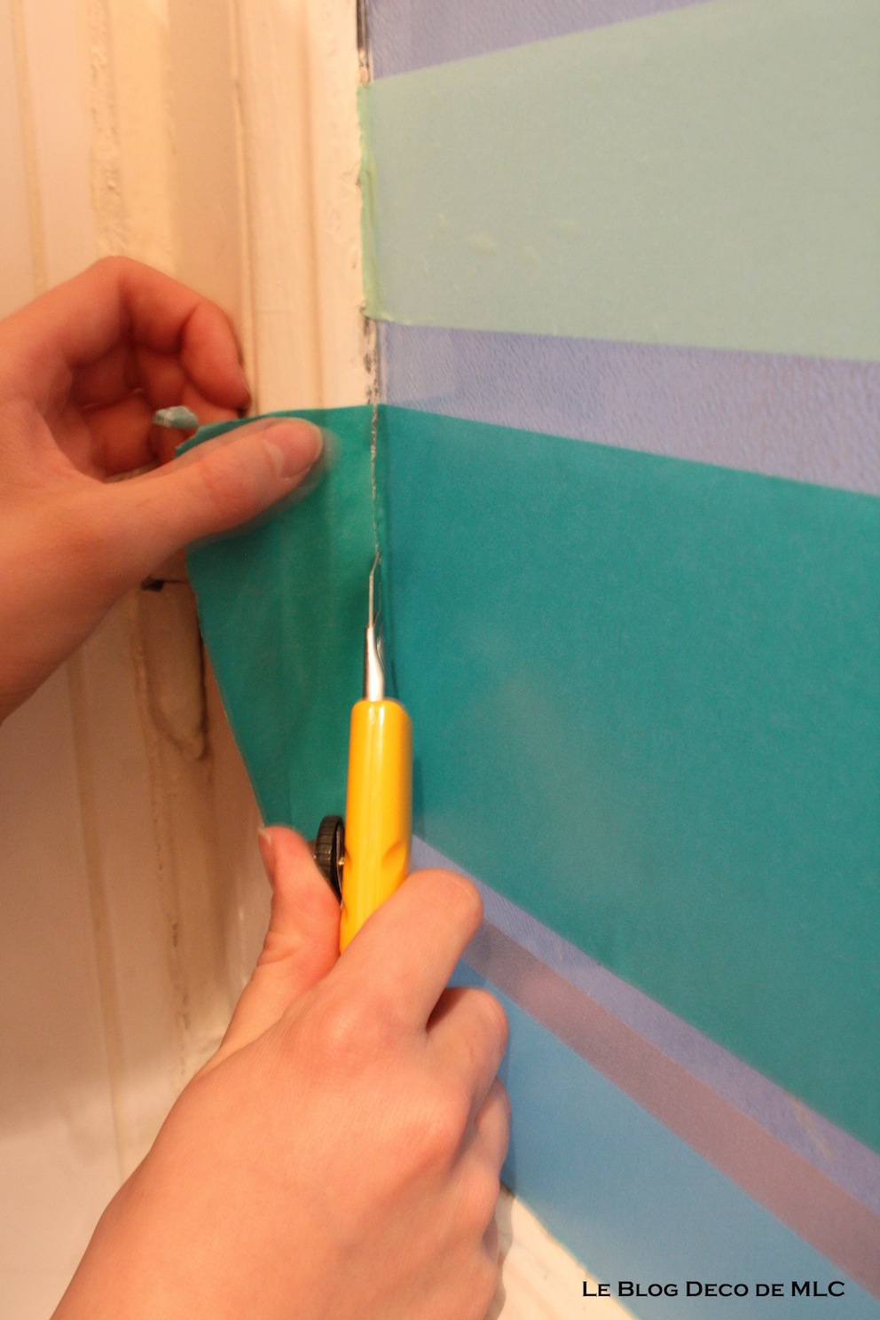 Diy un store en masking tape pour une fenêtre déco le blog ...