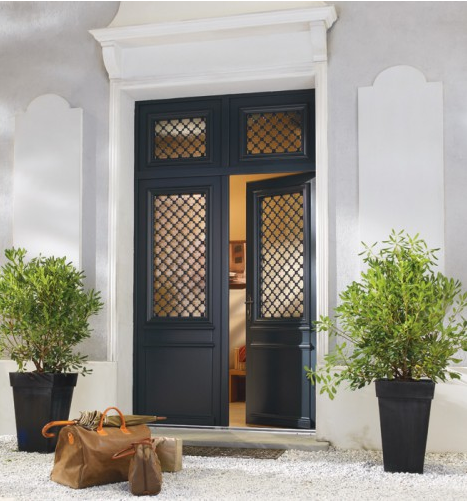 portes extérieures pour les maisons avec installation