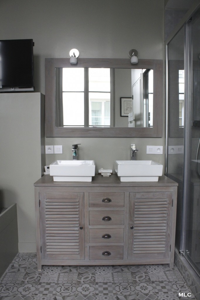 Le shabby chic contemporain d'un appartement parisien